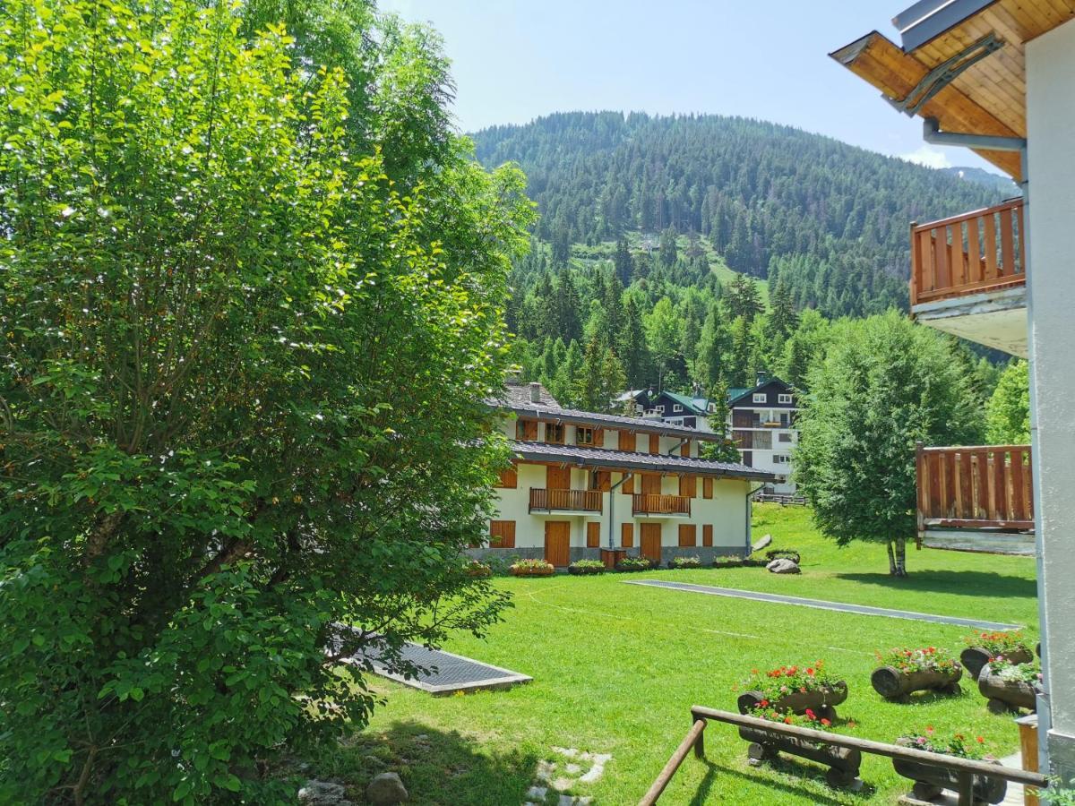 Appartamento Elda La Thuile Exteriör bild